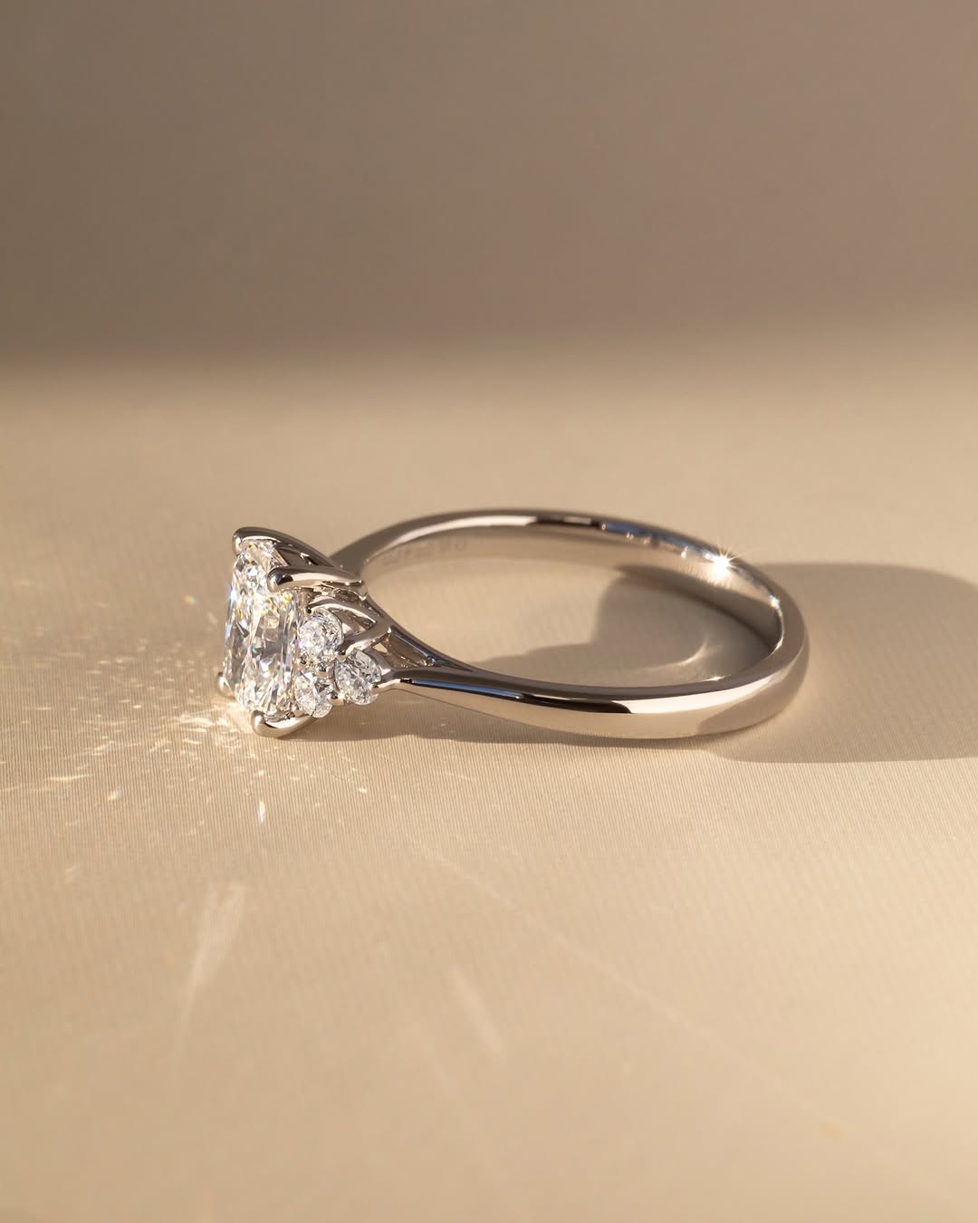 The Tiya - Radiant 1.00ct